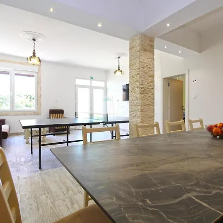 Fuer 10 Personen Ca 150 Qm In Pula, Istrien Istrische Riviera Apartment Pula