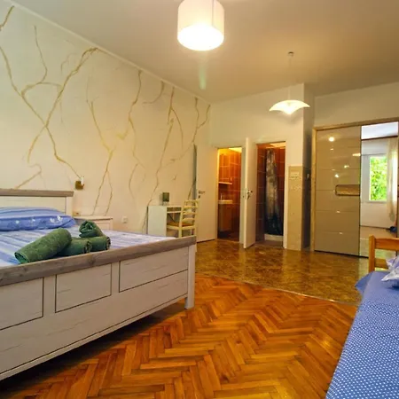 Fuer 10 Personen Ca 150 Qm In Pula, Istrien Istrische Riviera Pula