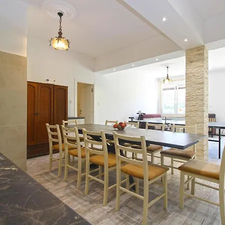 Apartment Fuer 10 Personen Ca 150 Qm In Pula, Istrien Istrische Riviera